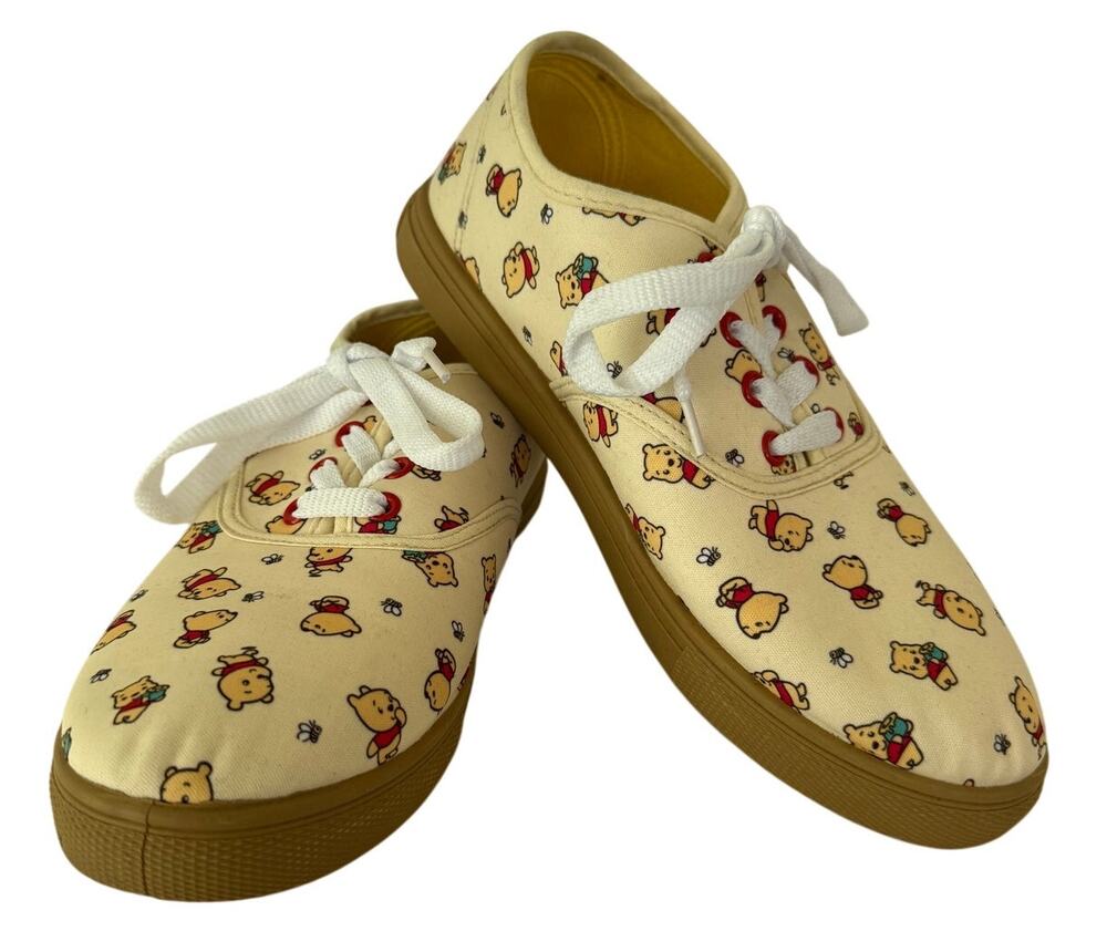 Winnie The Pooh Disney Yellow Lace Up Round Toe Sneakers 8 Casual Walking Cute